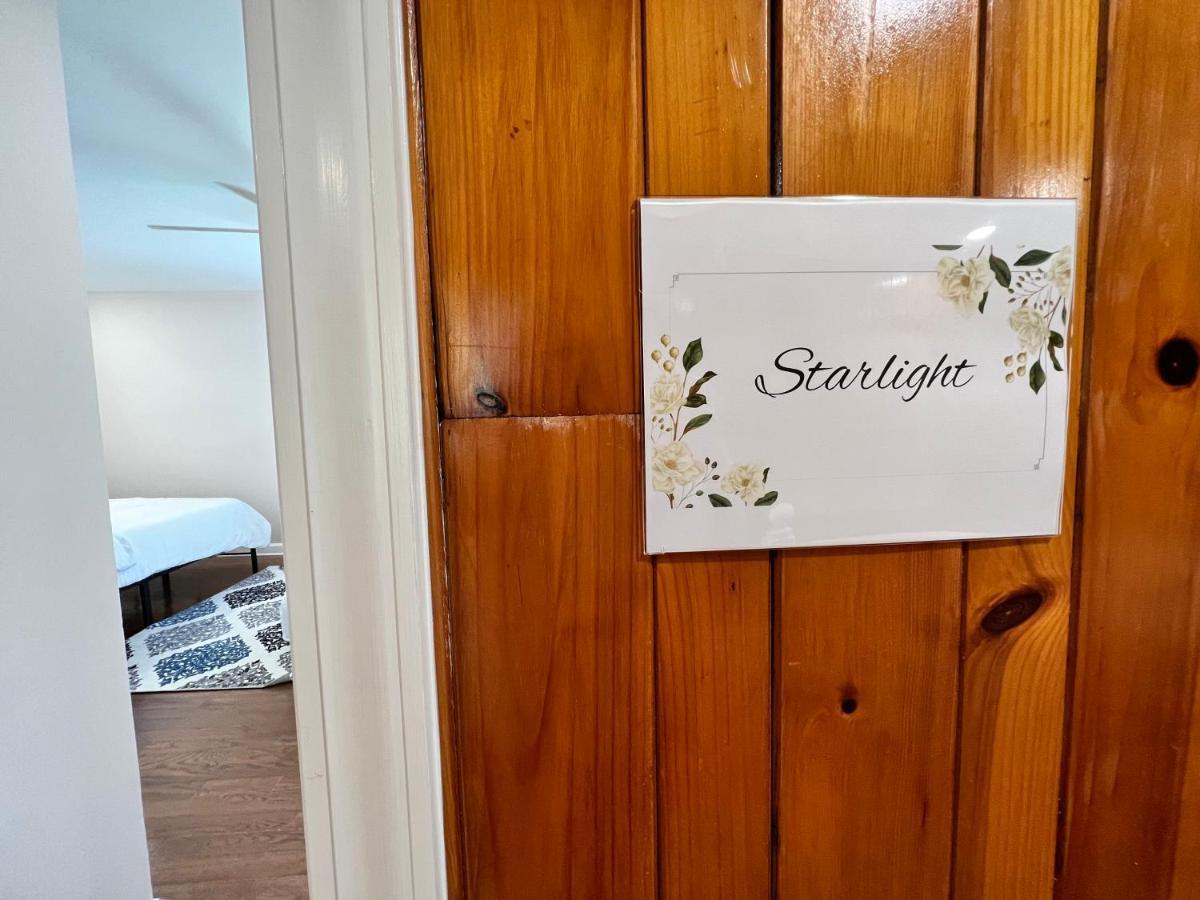 The Washington Inn Galax Room photo